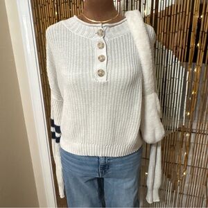 American Eagle Cream Boxy Cropped Sweater – Size Small